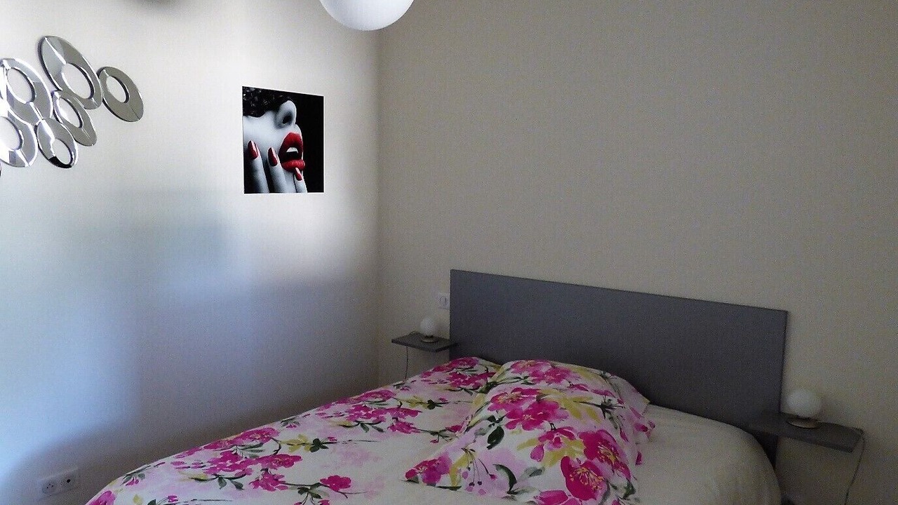 Photo of Bedroom in Echire