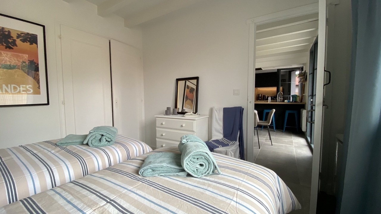 Photo of Bedroom in Messanges
