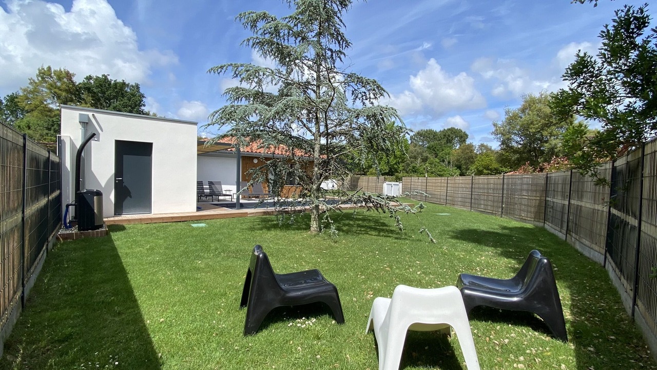 Photo of Outdoor in Messanges