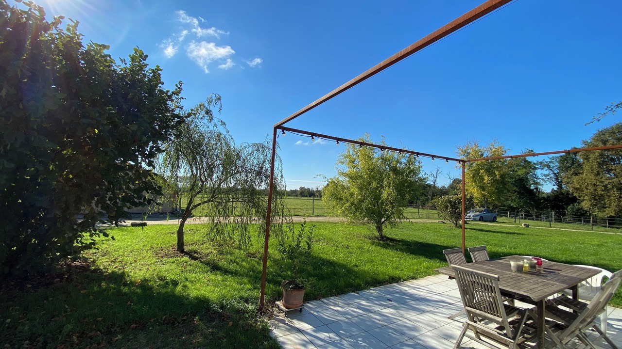 Photo of Outdoor in Beguey