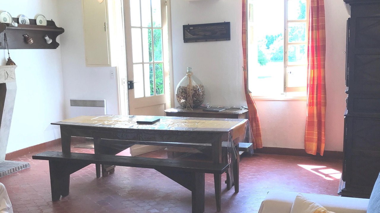 Photo of Livingroom in Sainte-Terre