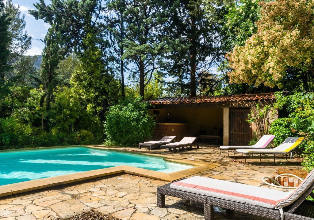 Photo of Outdoor in Auriol