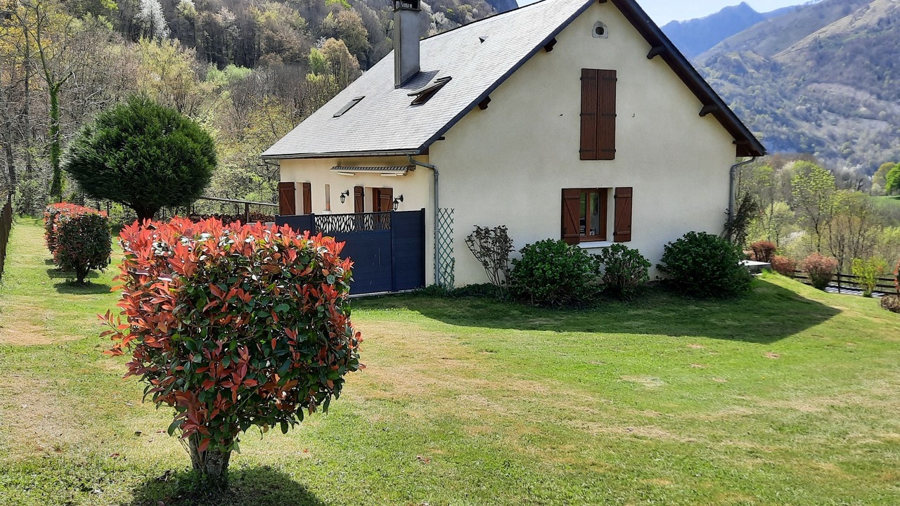 Photo of Outdoor in Accous