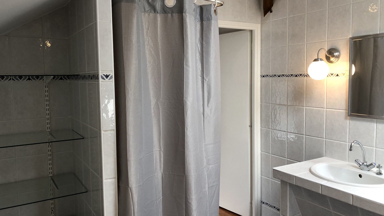 Photo of Bathroom in Salles-de-Barbezieux