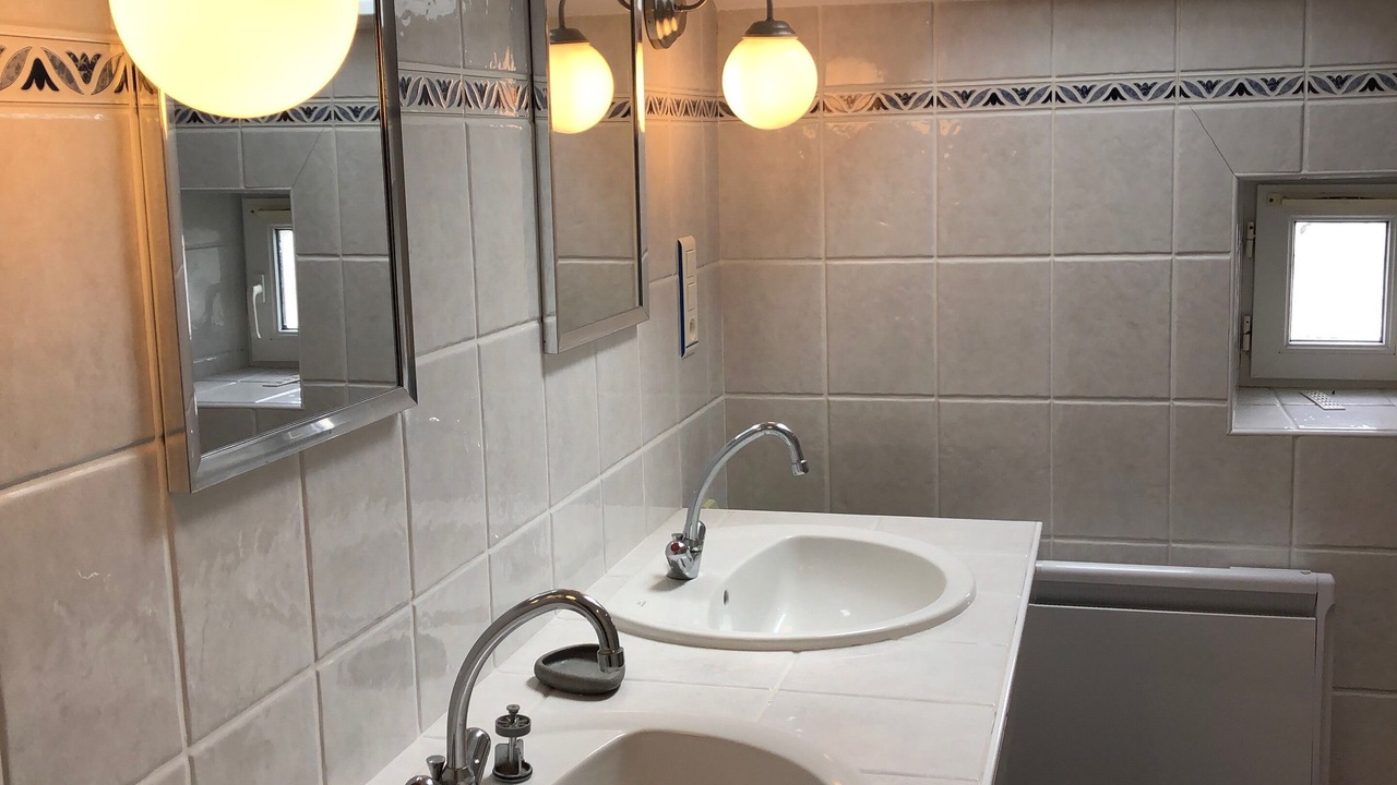 Photo of Bathroom in Salles-de-Barbezieux