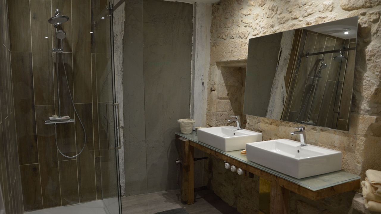 Photo of Bathroom in Issigeac