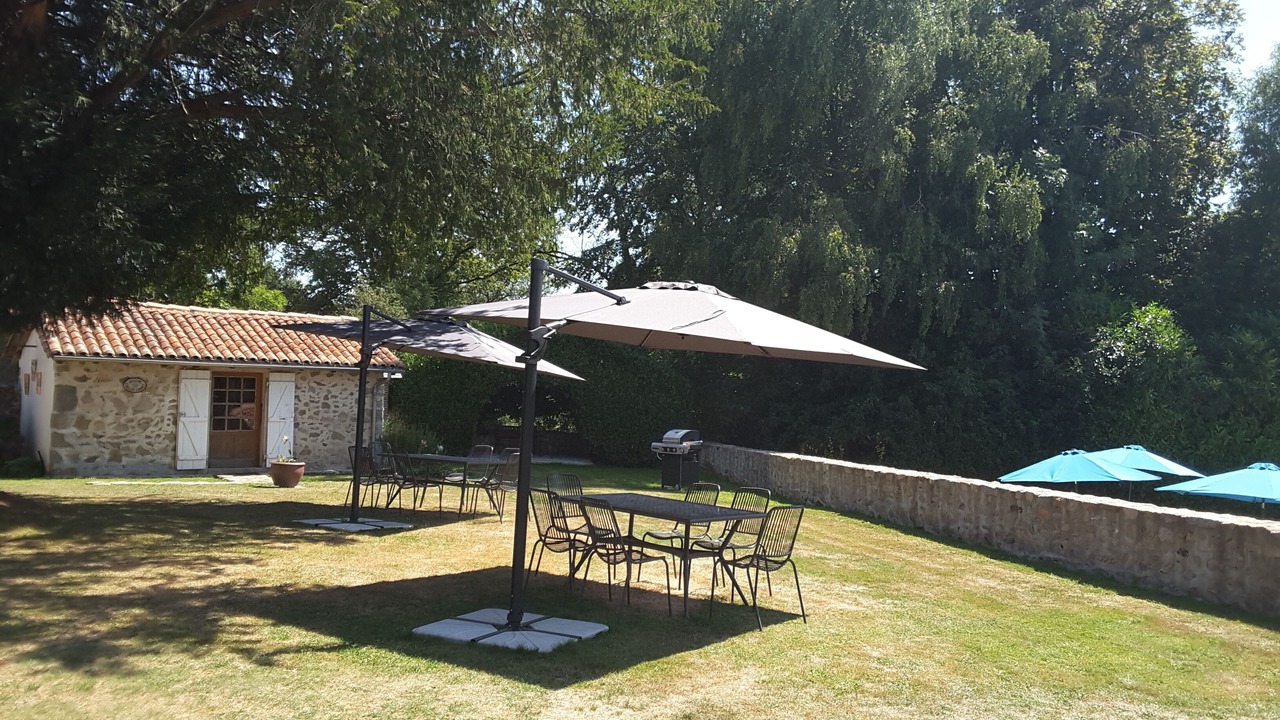Photo of Outdoor in Saint-Barthelemy-de-Bussiere