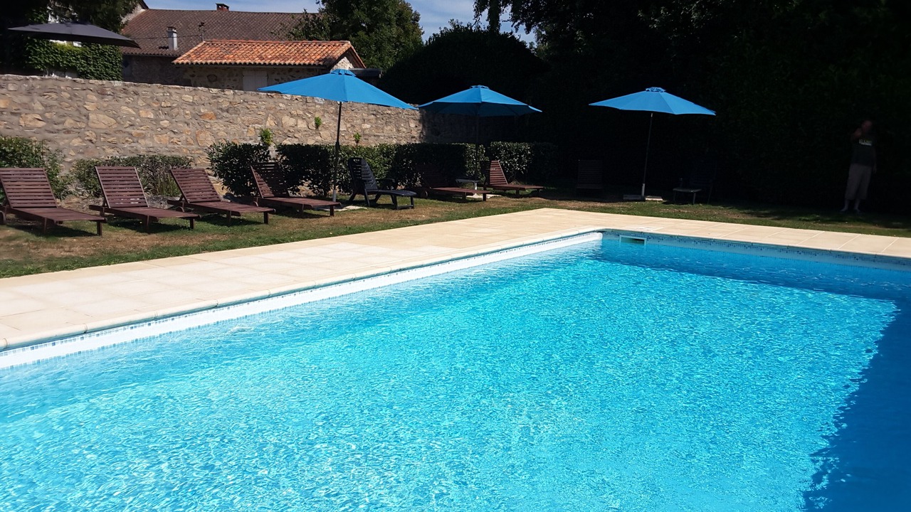 Photo of Outdoor in Saint-Barthelemy-de-Bussiere