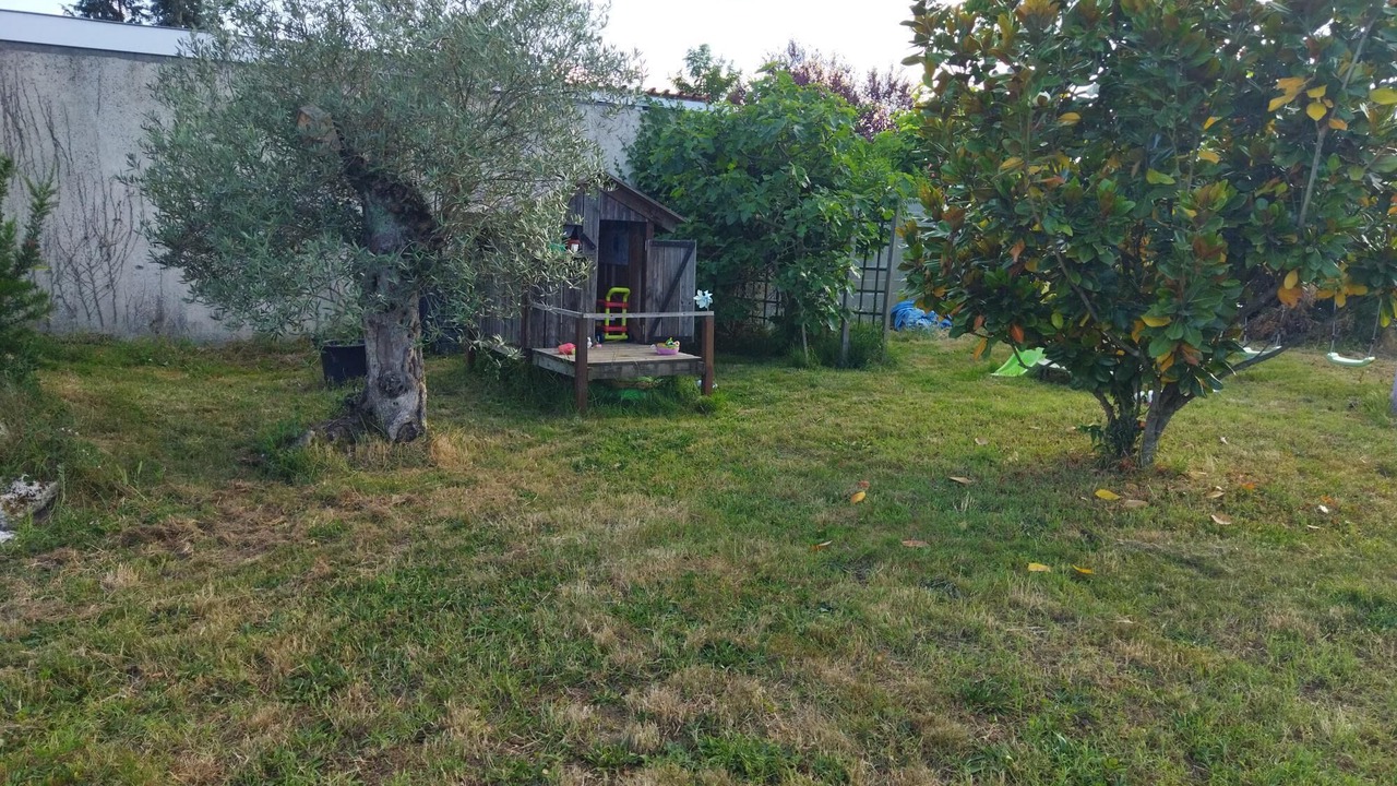 Photo of Outdoor in Ambares-et-Lagrave