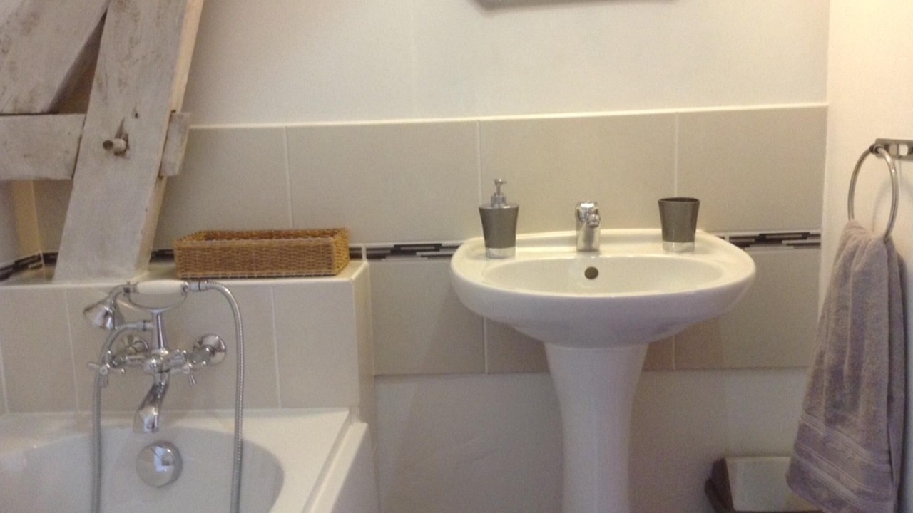 Photo of Bathroom in Saint-Remy-sur-Creuse