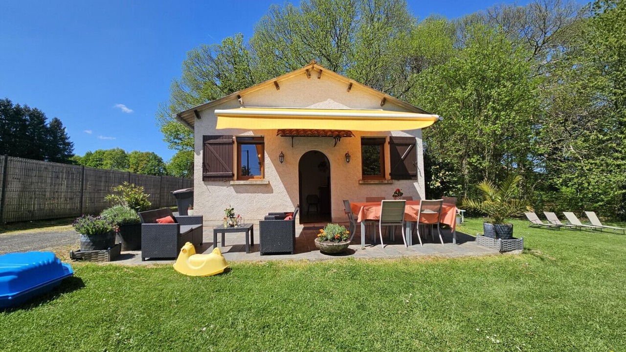 Photo of Outdoor in Saint-Pardoux-l'Ortigier