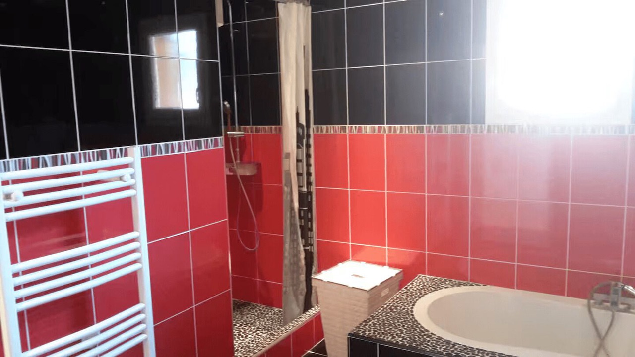 Photo of Bathroom in Saint-Martin-de-Seignanx