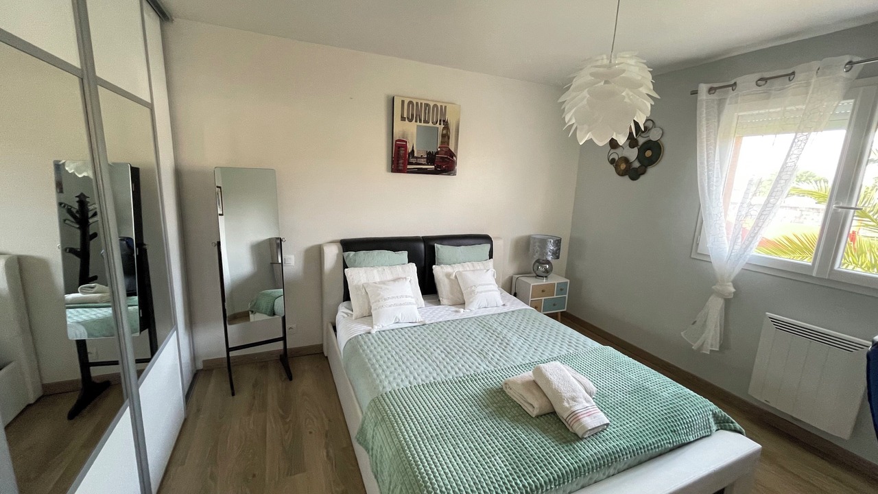 Photo of Bedroom in Saint-Martin-de-Seignanx