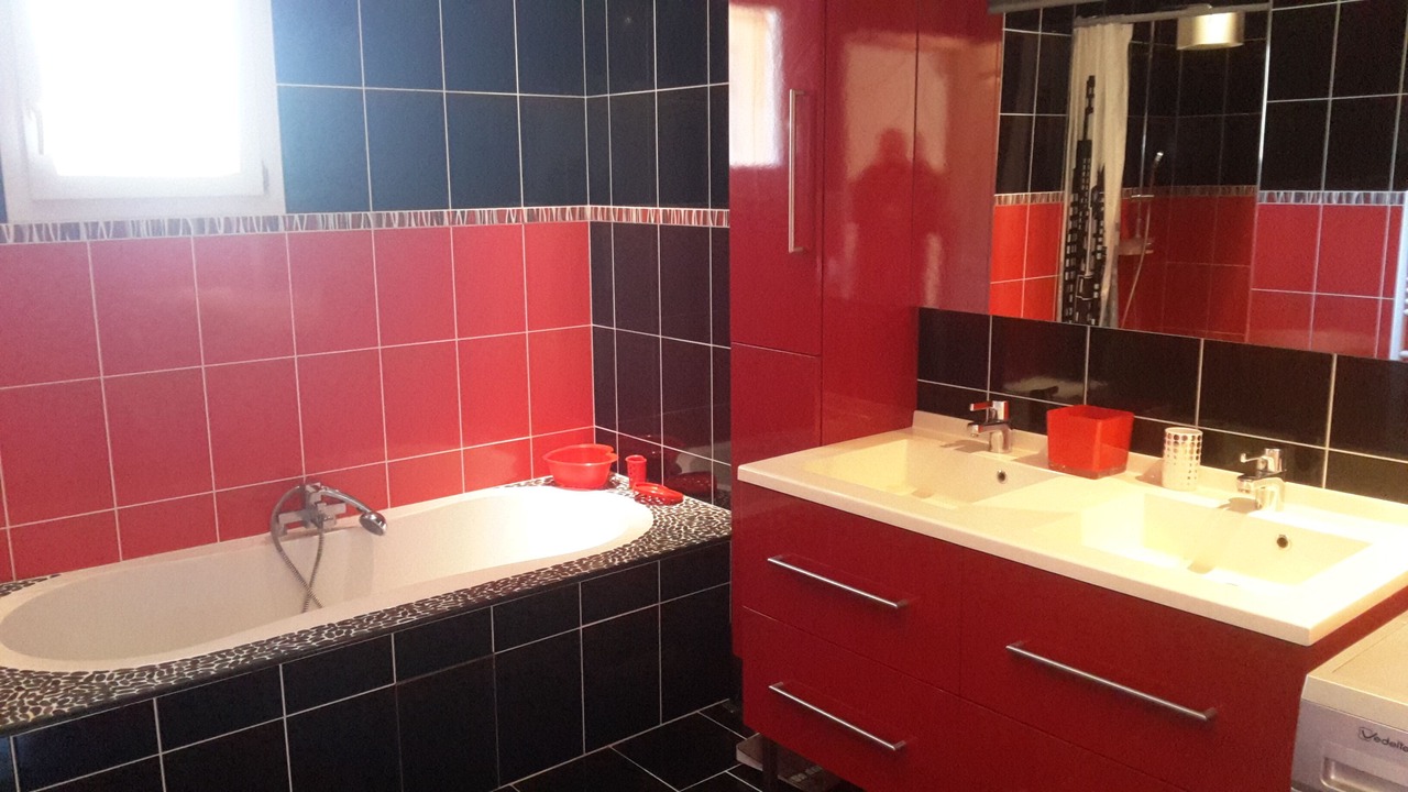 Photo of Bathroom in Saint-Martin-de-Seignanx