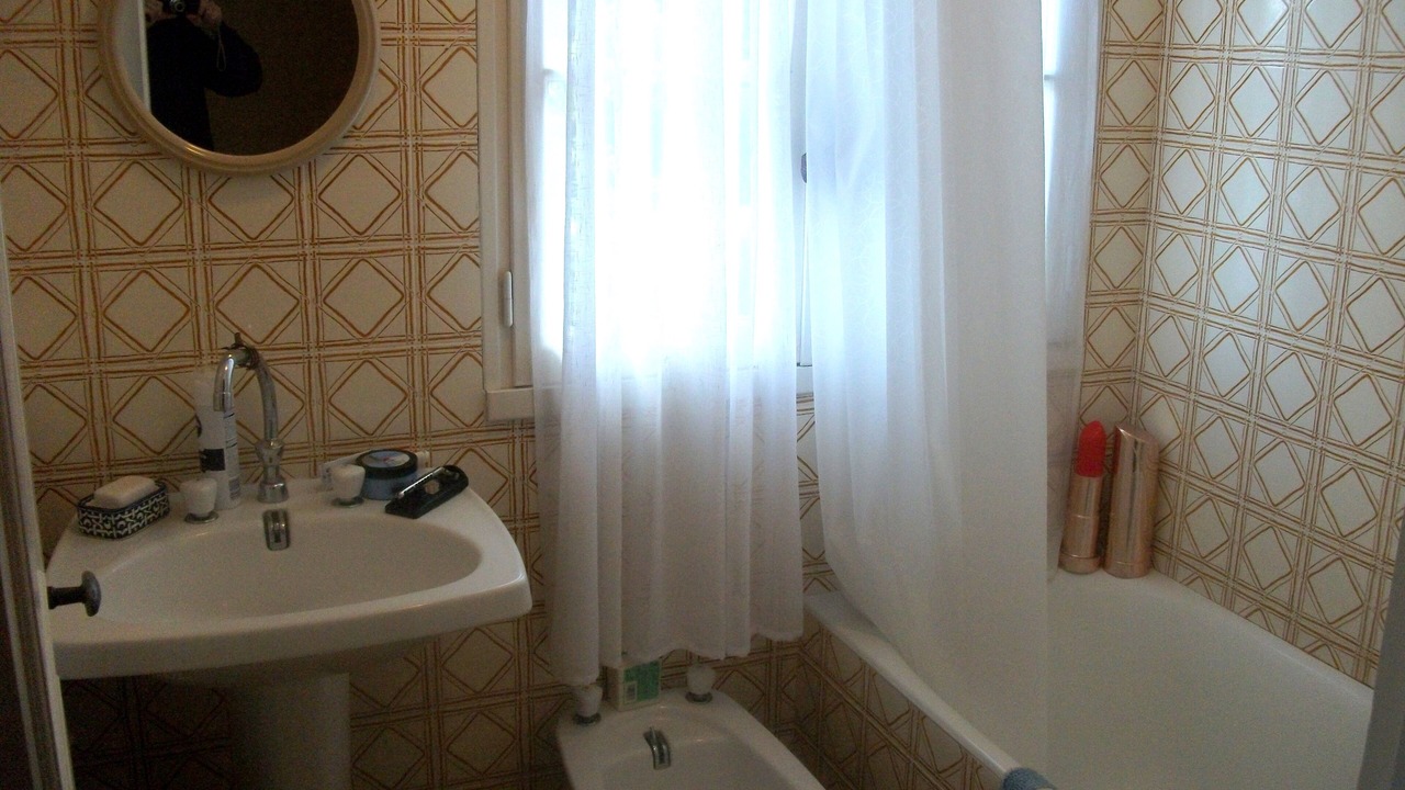 Photo of Bathroom in Scille