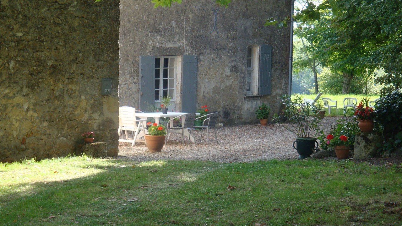 Photo of Outdoor in Saint-Aubin-de-Branne