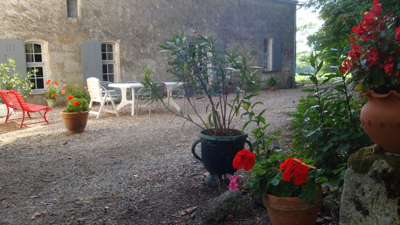 Photo of Outdoor in Saint-Aubin-de-Branne