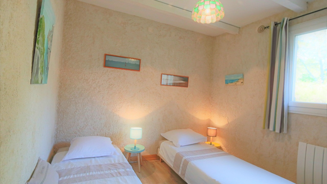 Photo of Bedroom in Mimet