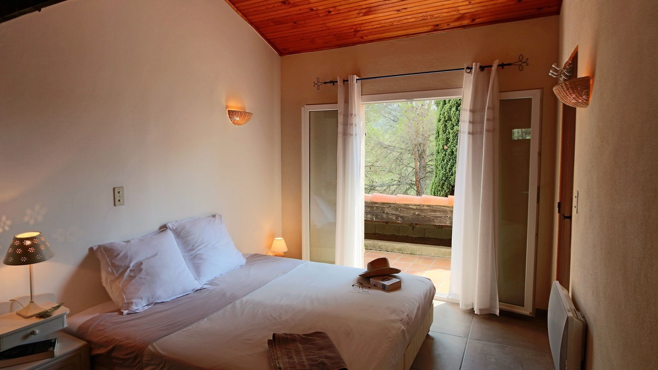 Photo of Bedroom in Mimet