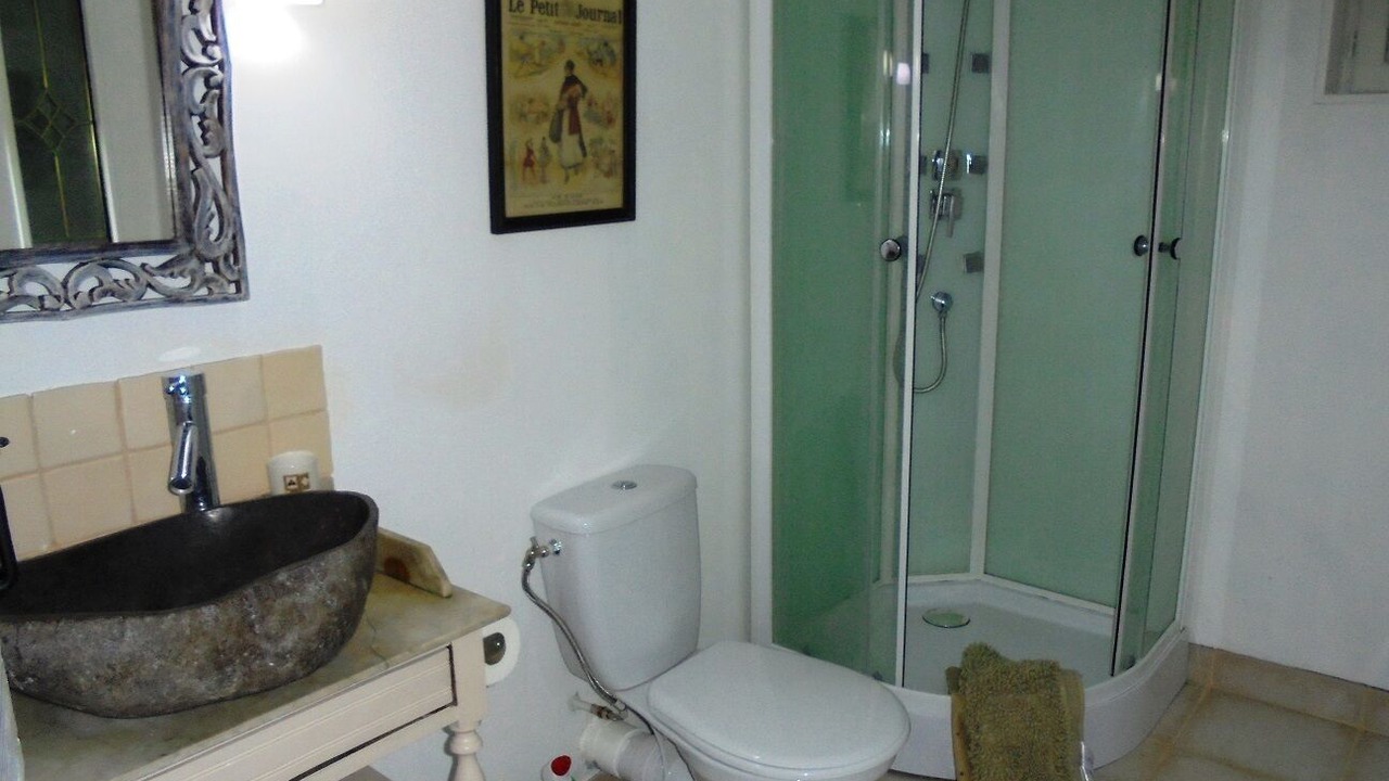 Photo of Bathroom in Pillac