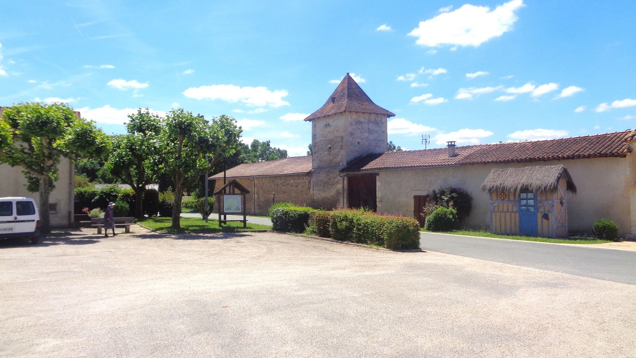 Photo of Outdoor in Saint-Vincent-Jalmoutiers