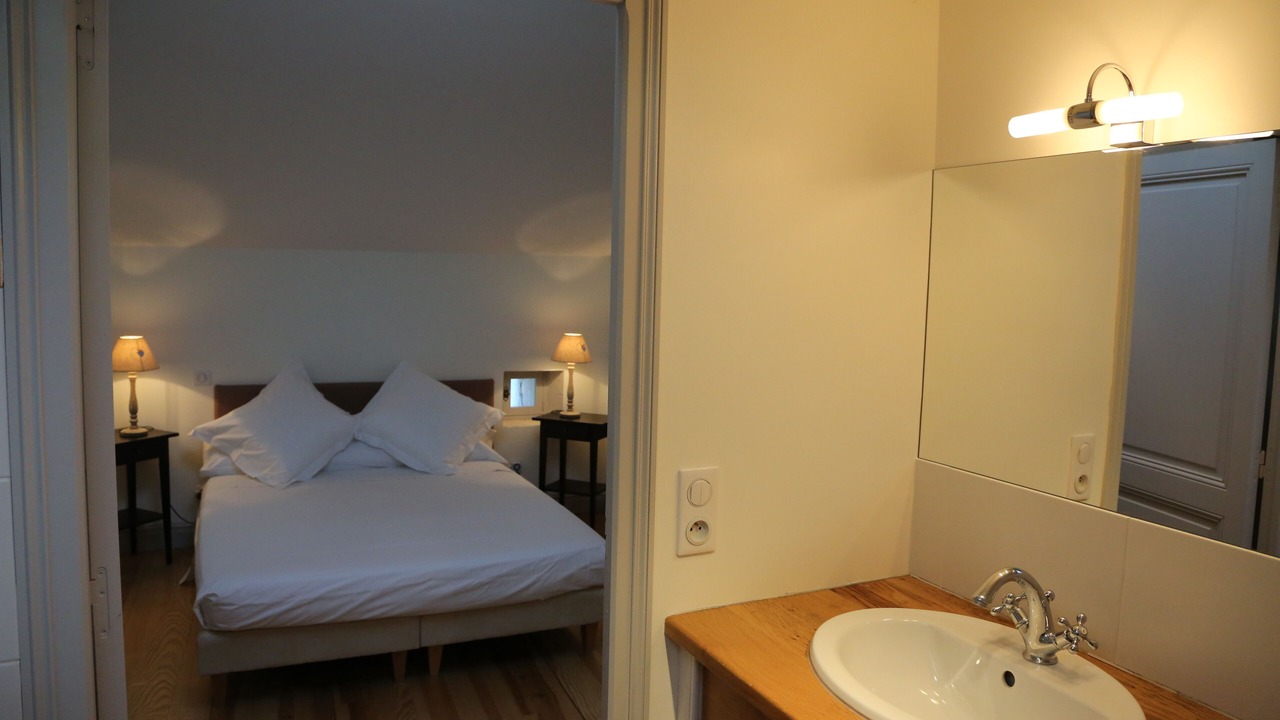 Photo of Bathroom in Ligueux