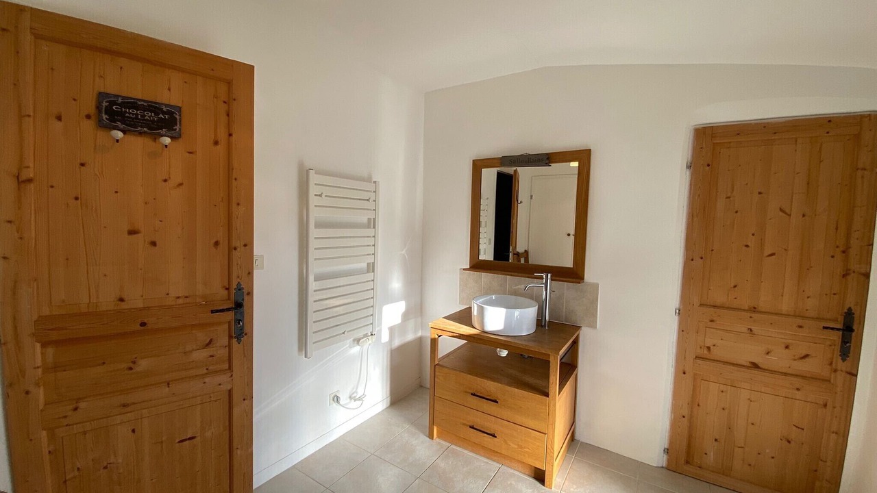 Photo of Bathroom in Brettes