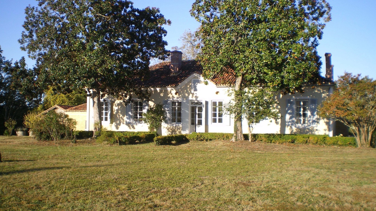 Photo of Outdoor in Lacquy