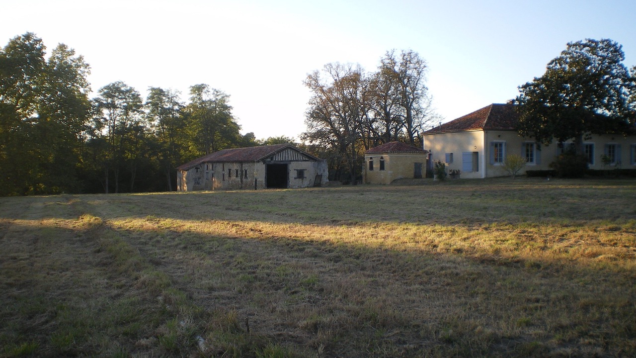 Photo of Outdoor in Lacquy