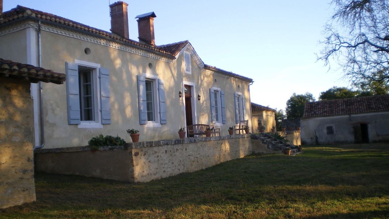 Photo of Outdoor in Lacquy
