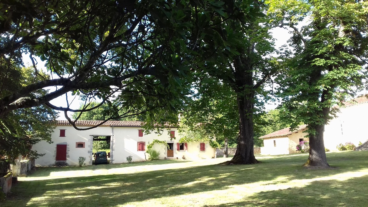 Photo of Outdoor in Lacquy