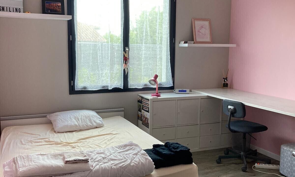 Photo of Bedroom in Lanton
