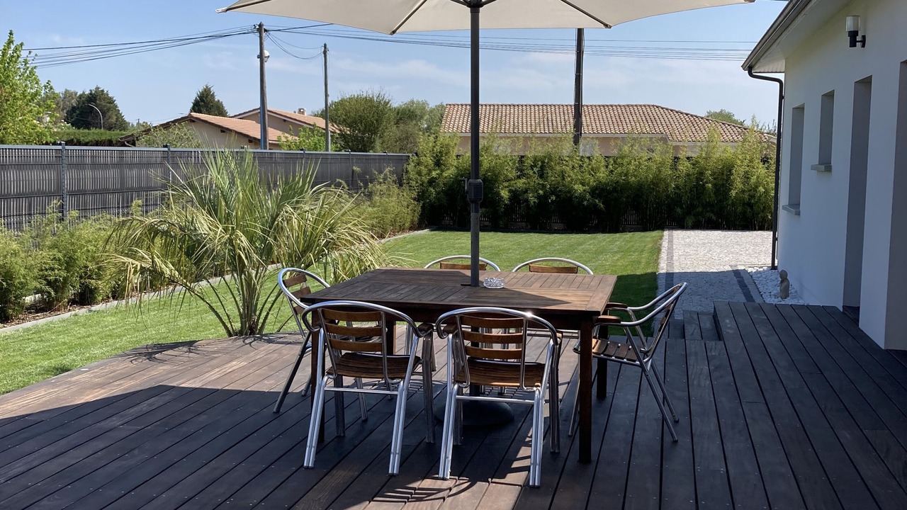 Photo of Outdoor in Lanton