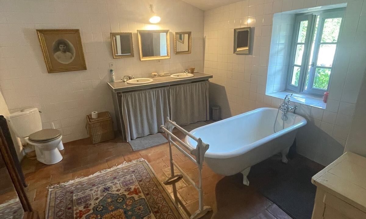 Photo of Bathroom in Uzeste