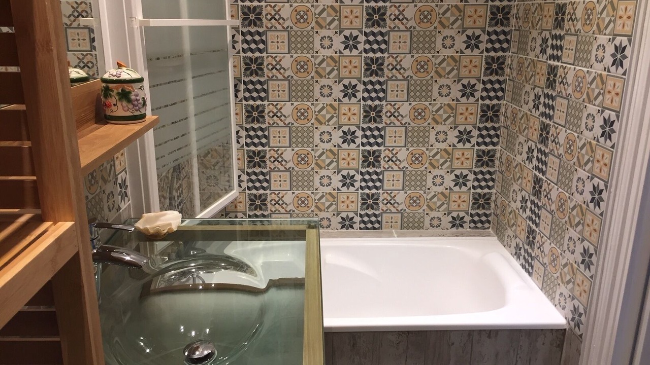 Photo of Bathroom in Quartier de l'Hippodrome