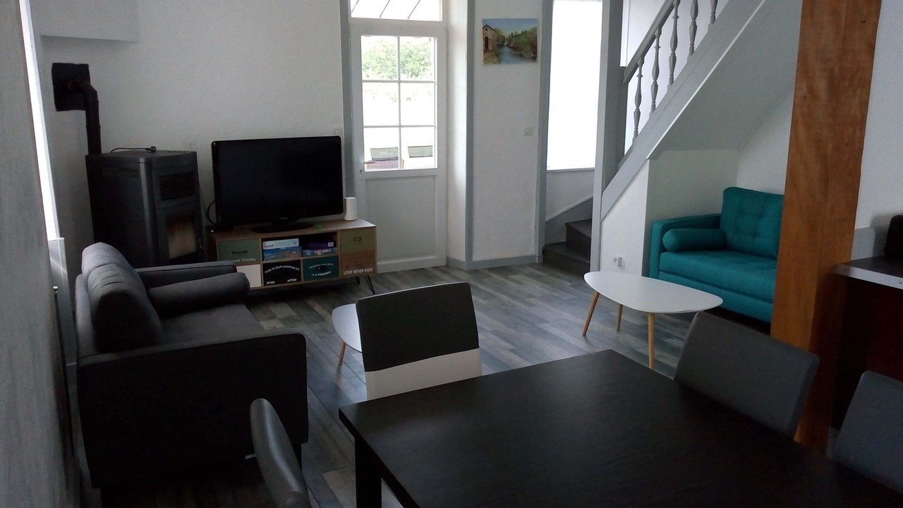 Photo of Livingroom in Bussiere-Galant