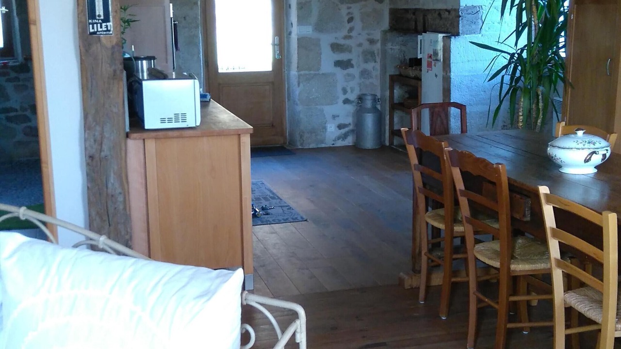 Photo of Others in Le Lardin-Saint-Lazare