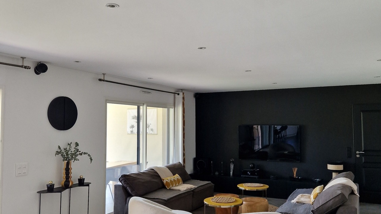 Photo of Livingroom in Faleyras