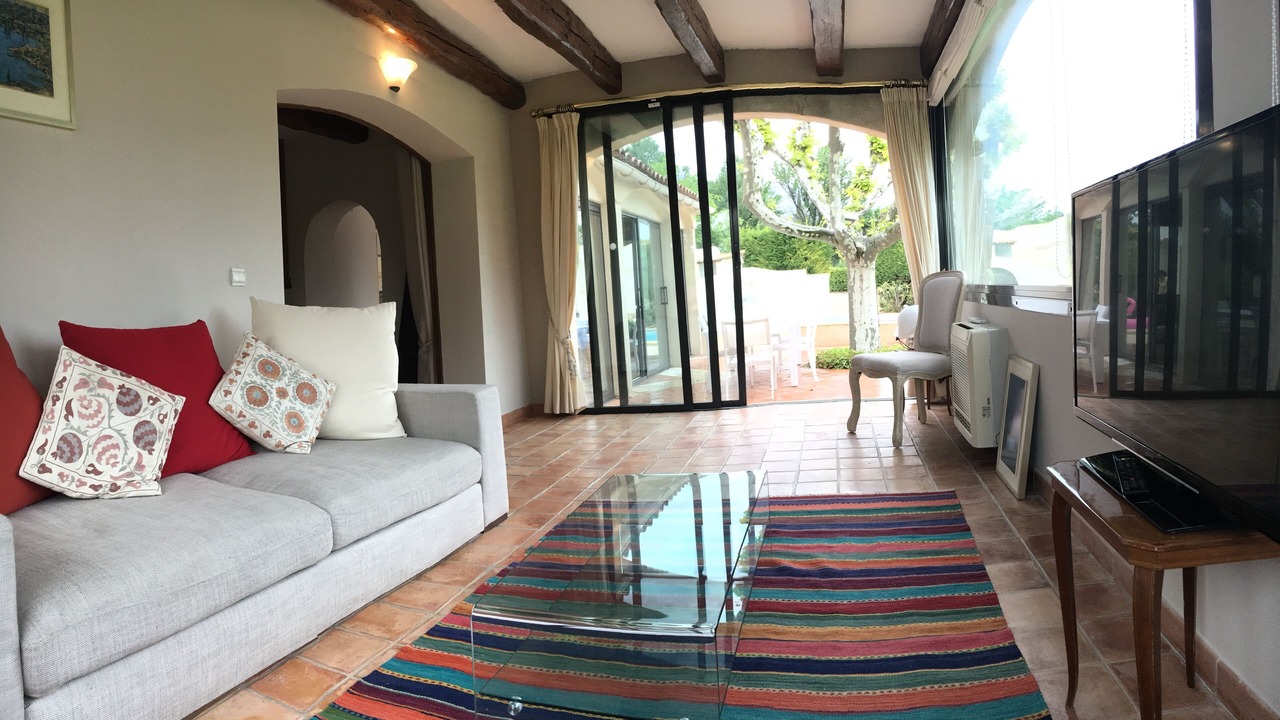 Photo of Livingroom in Rousset