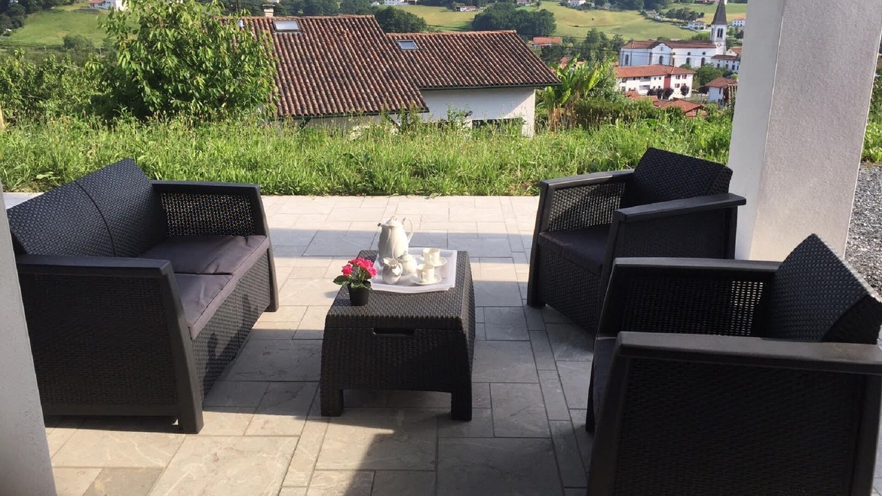 Photo of Patio Balcony in Briscous