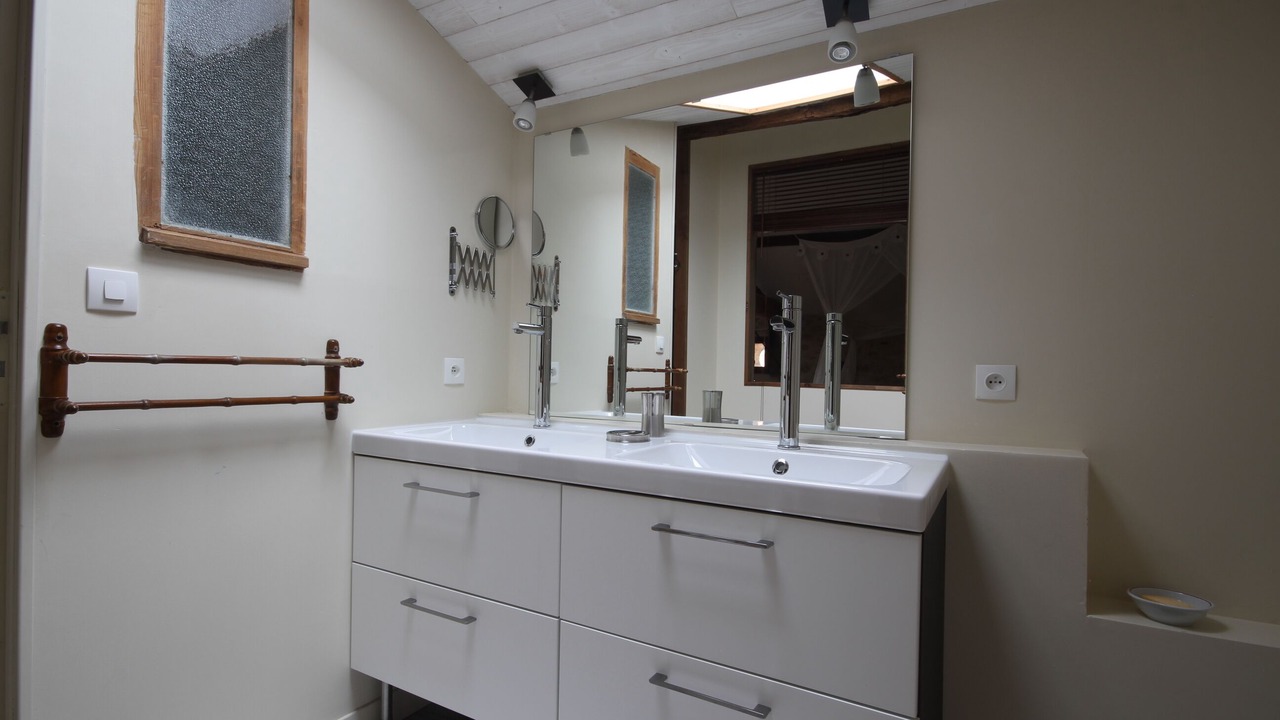 Photo of Bathroom in Ruch
