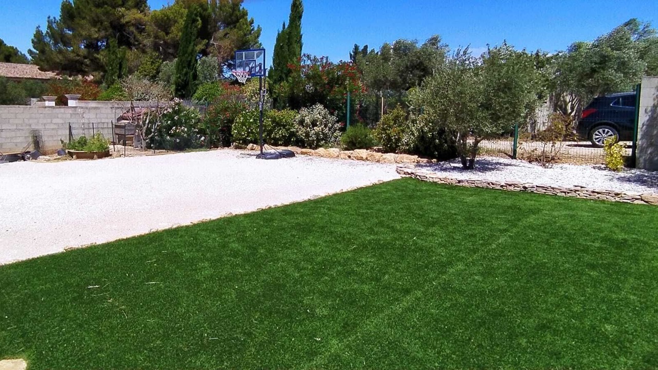 Photo of Outdoor in Cairanne