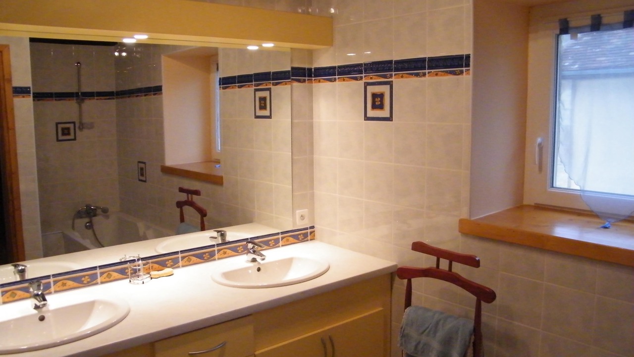 Photo of Bathroom in Ogenne-Camptort
