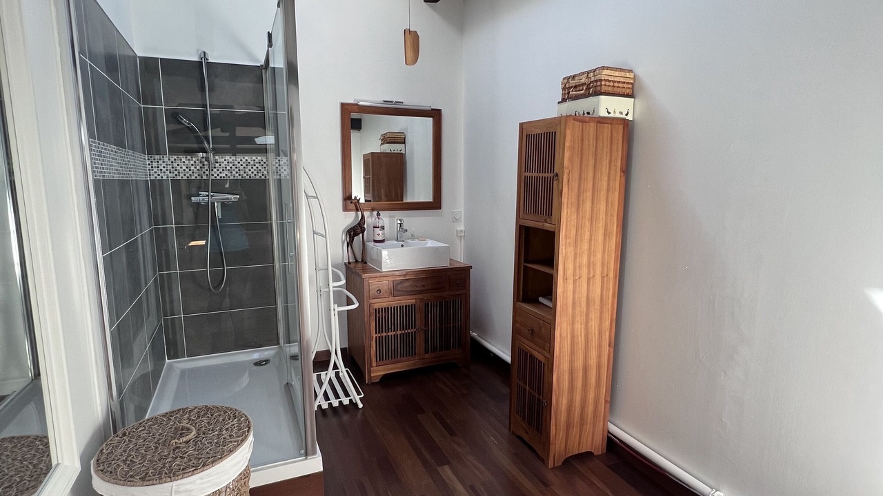 Photo of Bathroom in Chartrons