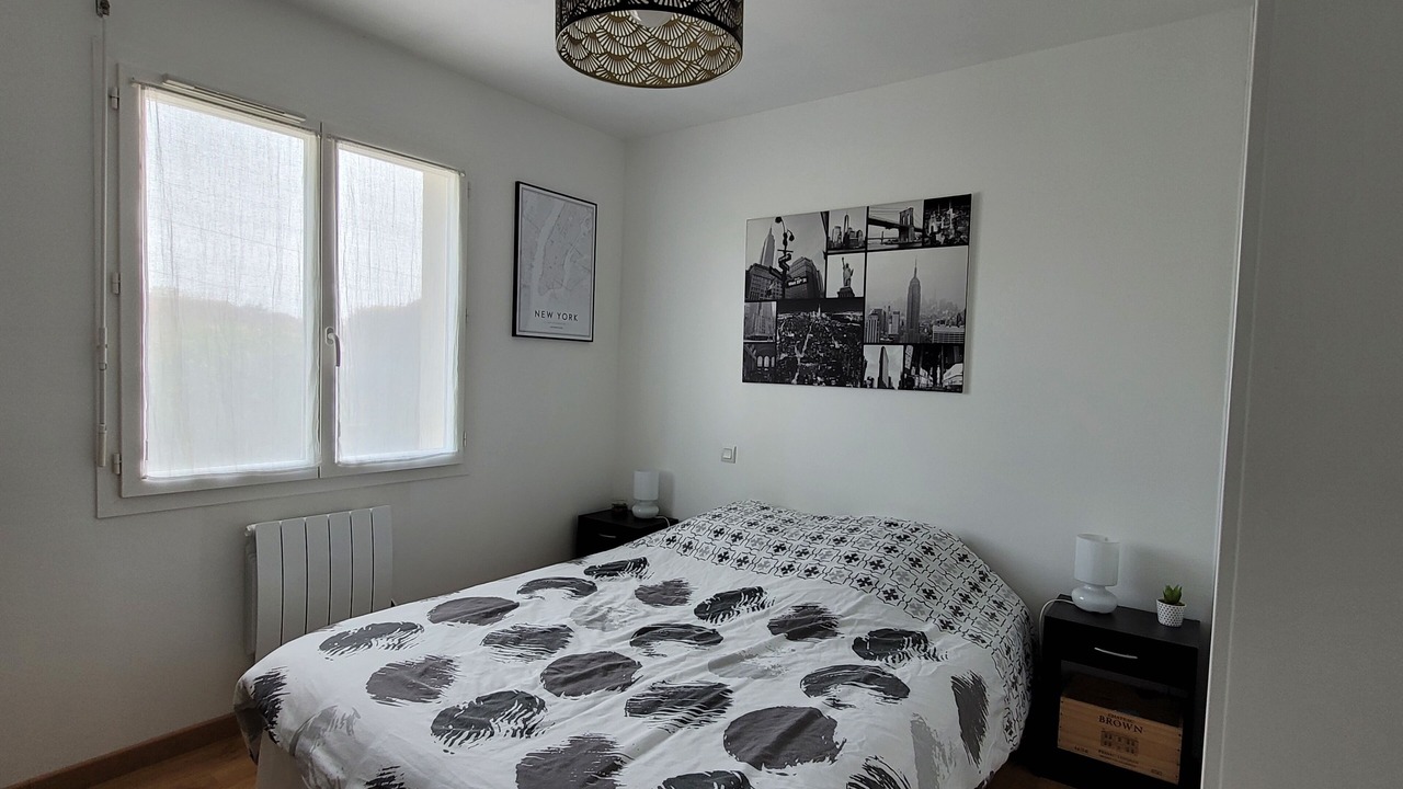 Photo of Bedroom in Izon