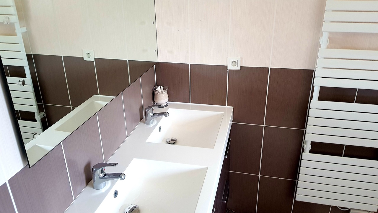 Photo of Bathroom in Izon