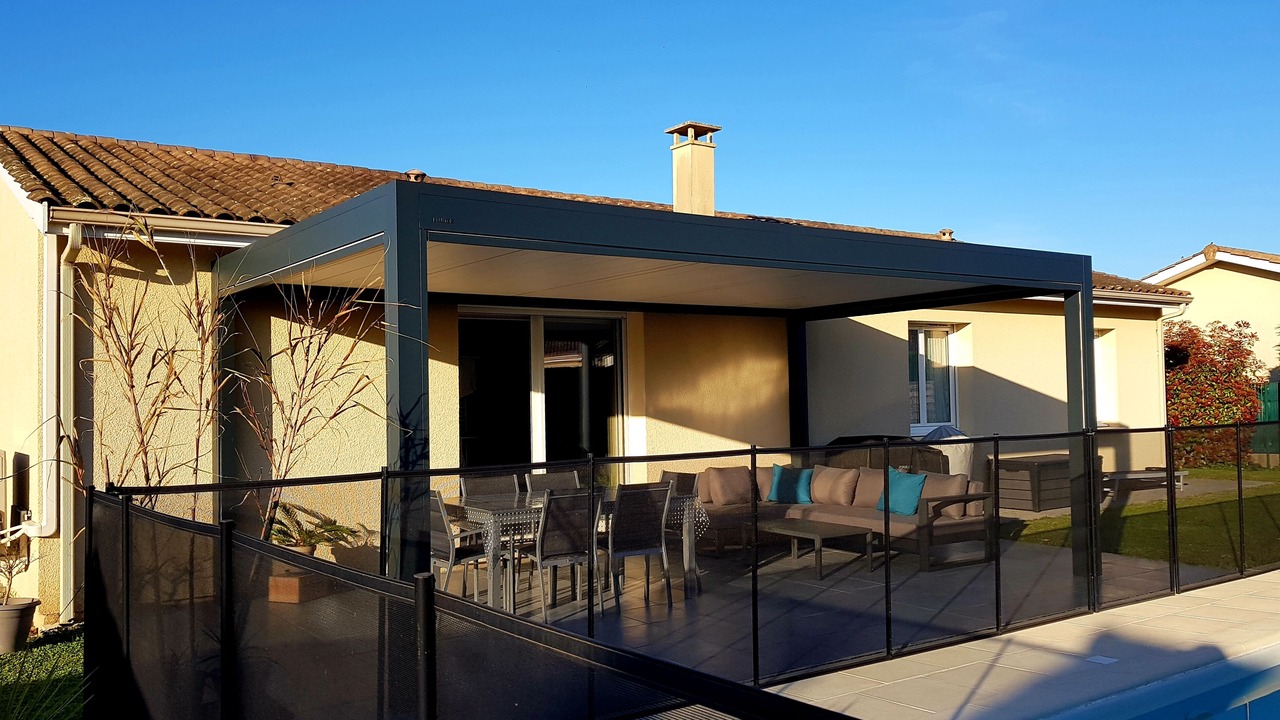 Photo of Patio Balcony in Izon