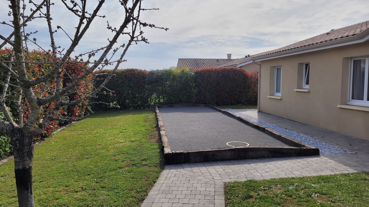 Photo of Outdoor in Izon