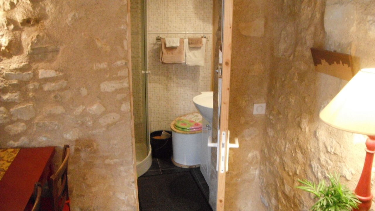 Photo of Bathroom in Chauvigny