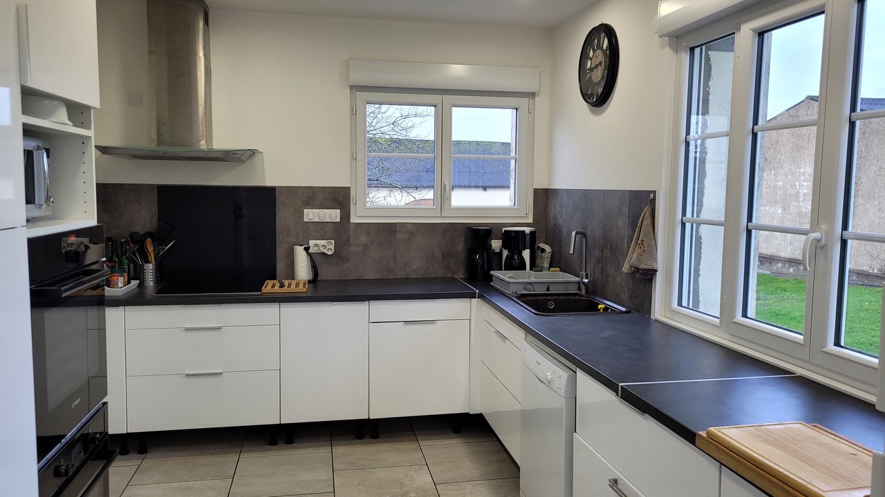 Photo of Kitchen in Saint-Martial-de-Mirambeau